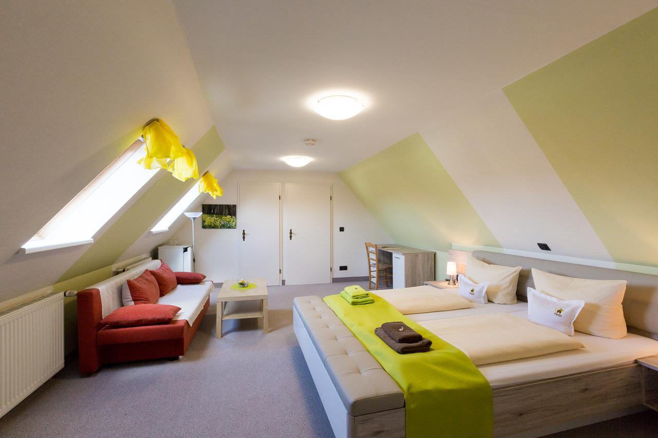 Kraeuterhotel Garni Zur Klostergrotte Nohra  Bagian luar foto